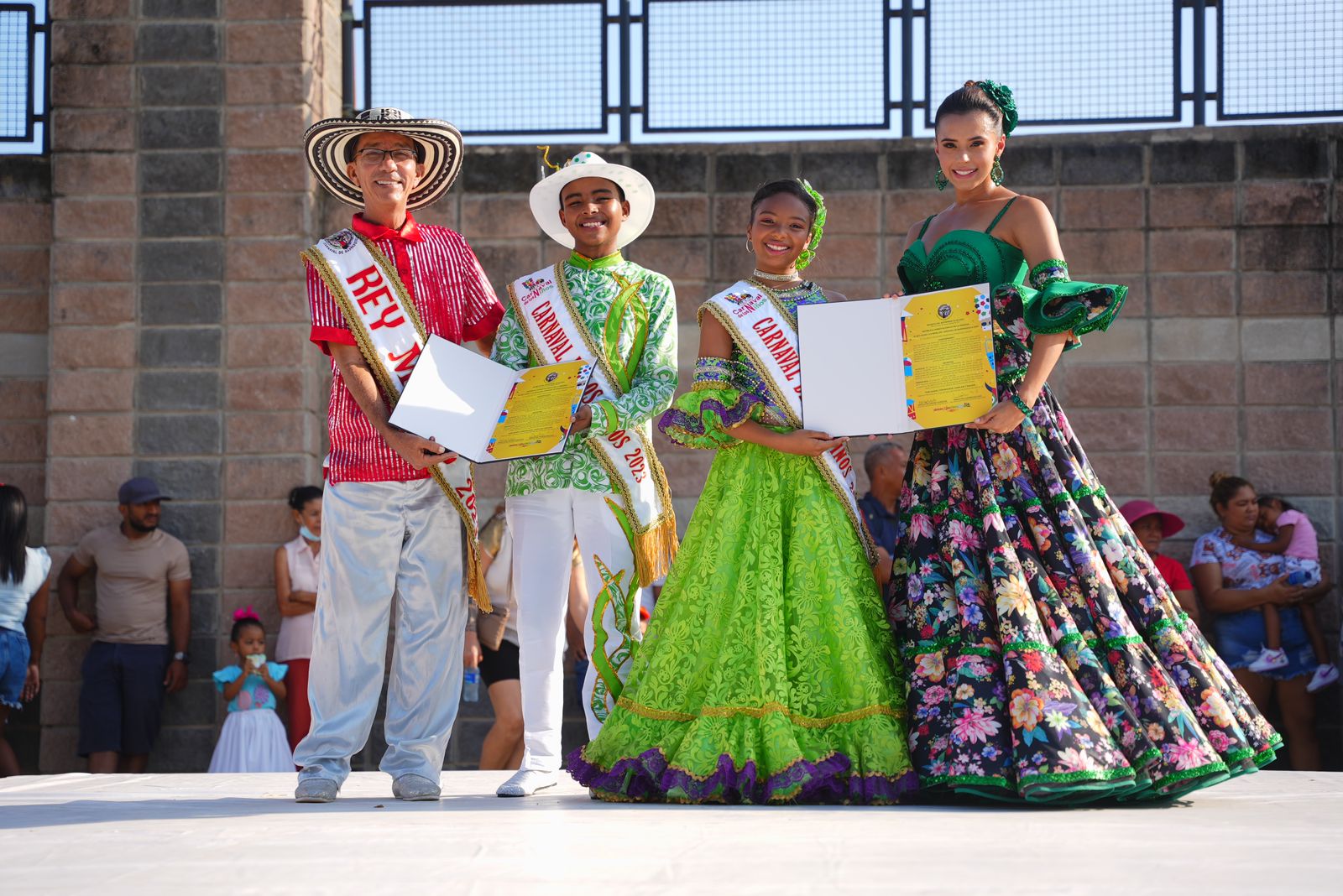 Con un tributo a Montecristo y Barrio Abajo, Reyes del Carnaval de los Niños recibieron decretos